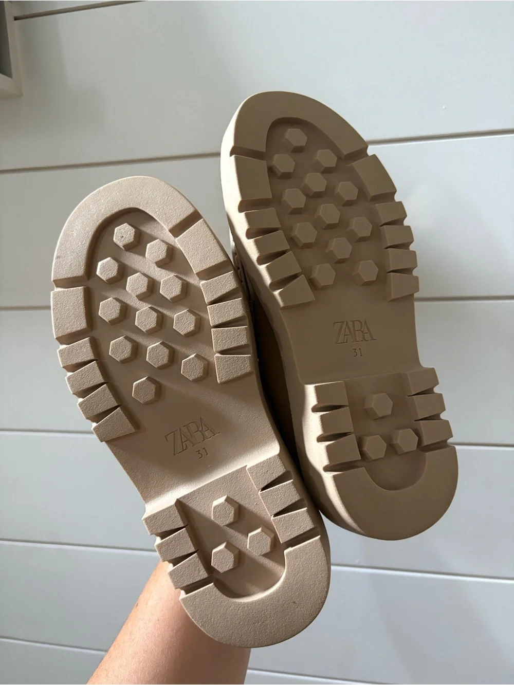 Zara Cream Leather Loafers with Gold Chain Accent